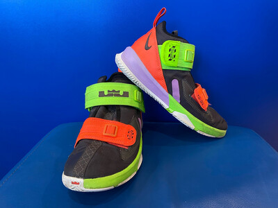 Nike LeBron Soldier 13/XIII Thunder Grey/Green/Red/Purple US5Y (Near New) (EC3299)