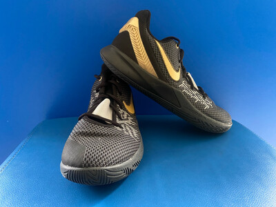 Nike Kyrie Flytrap II - Mens Basketball Shoes US8.5 (Near New) (EC3379)