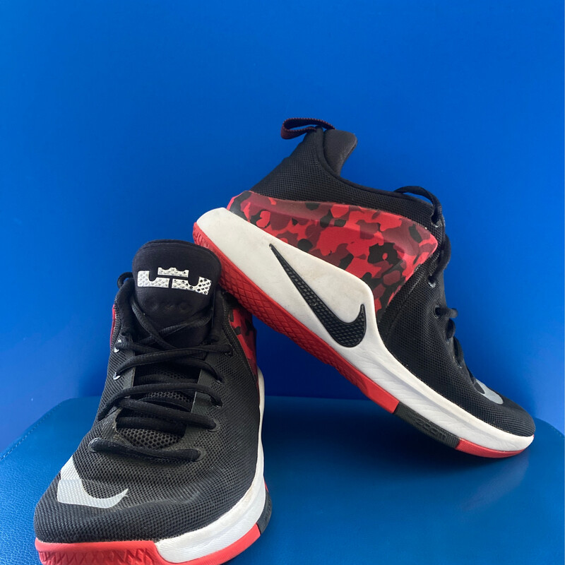 Nike Men&#39;s Lebron Witness II Shoe - Black/White/Gym Red US9.5 (Near New) (EC3375)