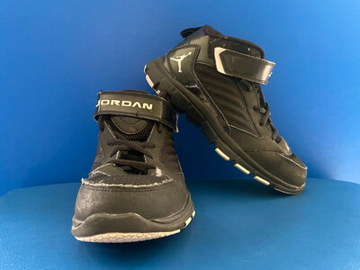 Jordan BCT MID 3 BP Kids Basketball Shoes US1Y (Near New) (EC3377)