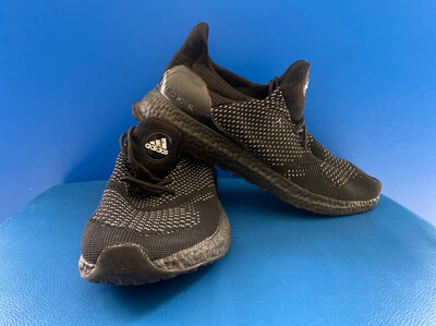 Adidas Ultra Boost Shoes US8.5 (Near new) (EC3371)