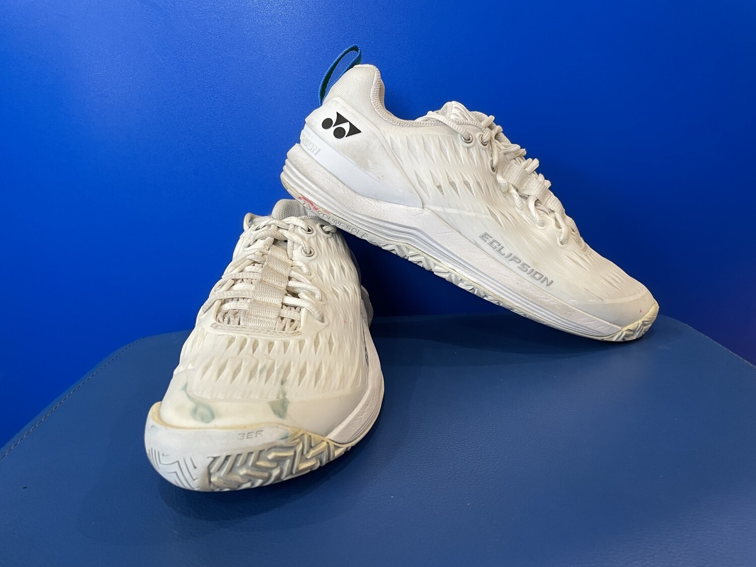 White ECLIPSION Badminton Shoes, US8 mens (EC3986)
