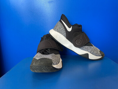 Nike KD Trey 5 VI Basketball Shoes US9 (Near New) (EC4054)