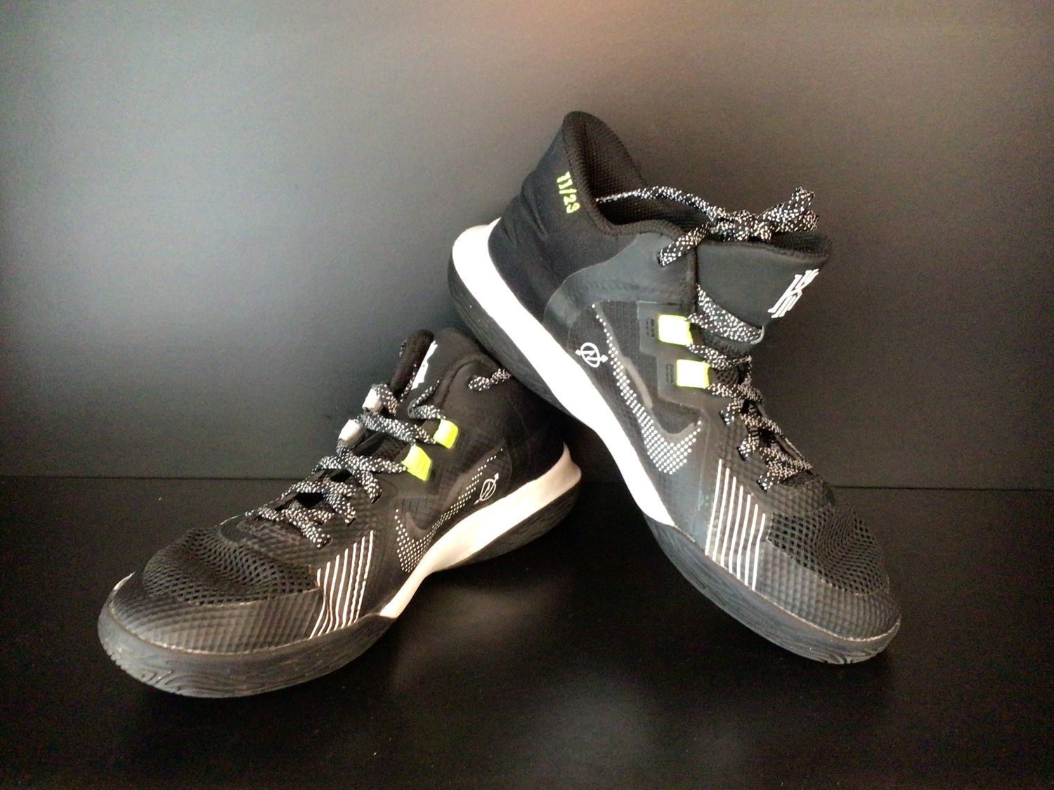 Nike Youth Basketball Shoes Kyrie Flytrap 5 USY5 (EC4947)