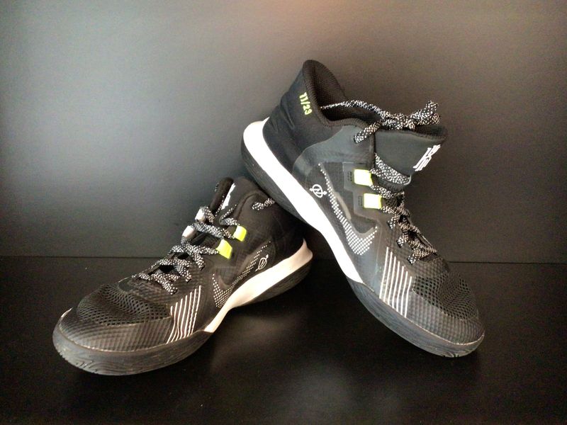 Nike Youth Basketball Shoes Kyrie Flytrap 5 USY5 (EC4947)