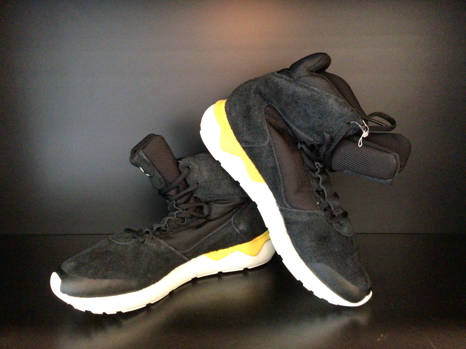Adidas Mens Basketball Shoes Tubular (NEW) US9 (EC4939)