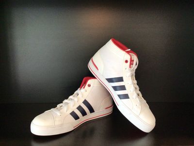 Adidas Mens Sneakers Skool (NEW) US9 (EC4917)