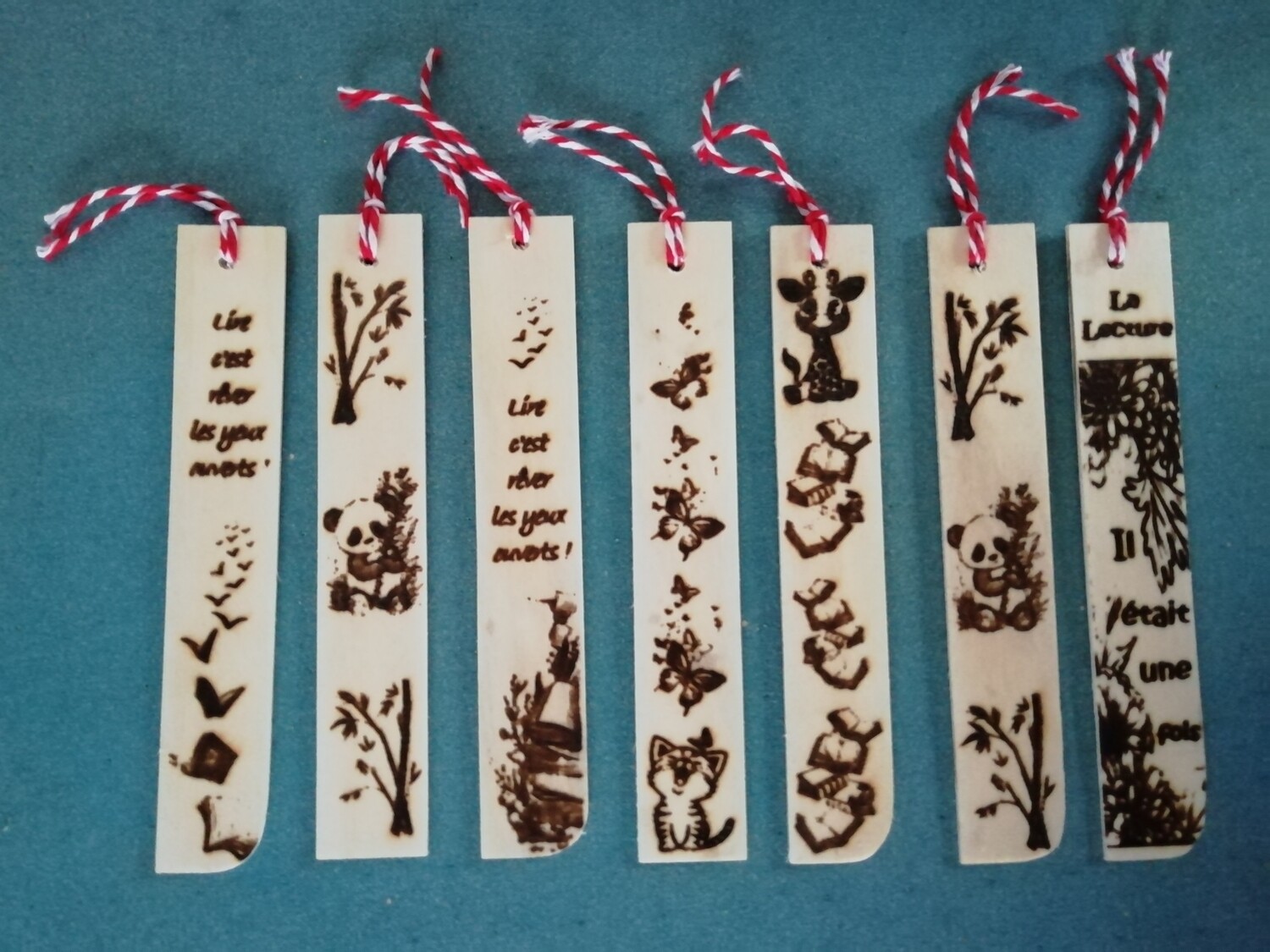 Marque page gravé dans son étui velours