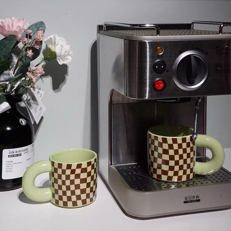 Checkered Mug, Colour: Brown + Green