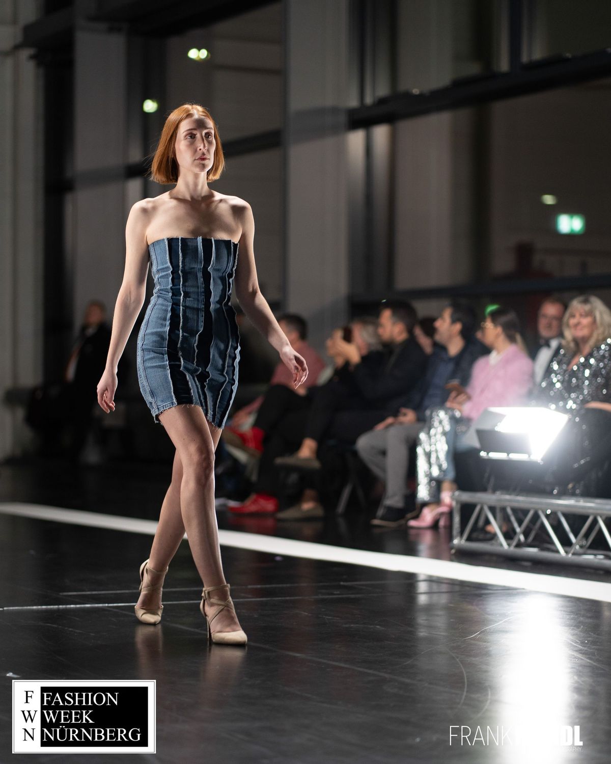FASHION WEEK LOOK 1 Kleid