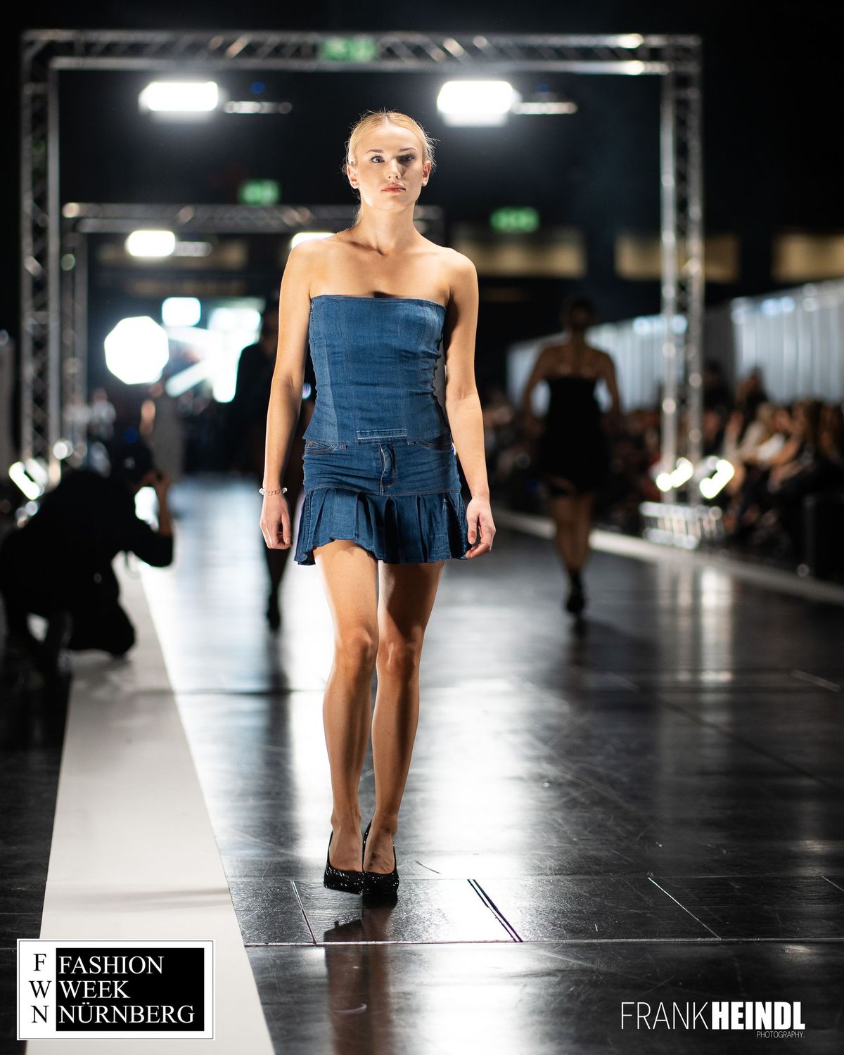 FASHION WEEK LOOK 2 Corsage