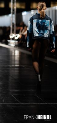 FASHION WEEK LOOK 12 Jeansjacke Dino