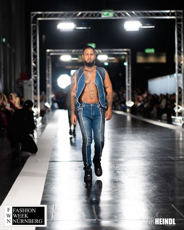 FASHION WEEK LOOK 14 Hose