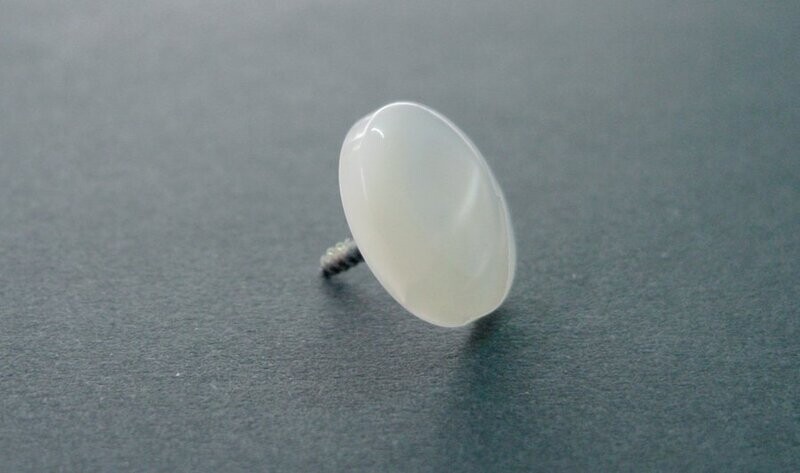 Diskantknöpfe, perlmutt-weiß, Durchmesser 16 mm, 10 St. Diskantknöpfe, perlmutt-weiß, Durchmesser 16 mm, 10 St.