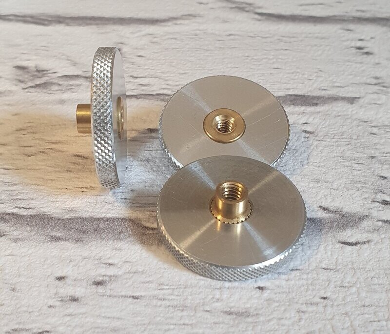 Handriemen / Bassband Befestigung
Spannmutter für Handriemen, Durchmesser 32mm, Handriemen / Bassband Befestigung
Spannmutter für Handriemen, Durchmesser 32mm,