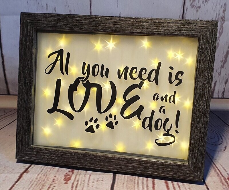 Beleuchteter Bilderrahmen / Dekorahmen, mit Spruch, Beleuchteter Bilderrahmen / Dekorahmen, mit Spruch, "All you need is love", handmade