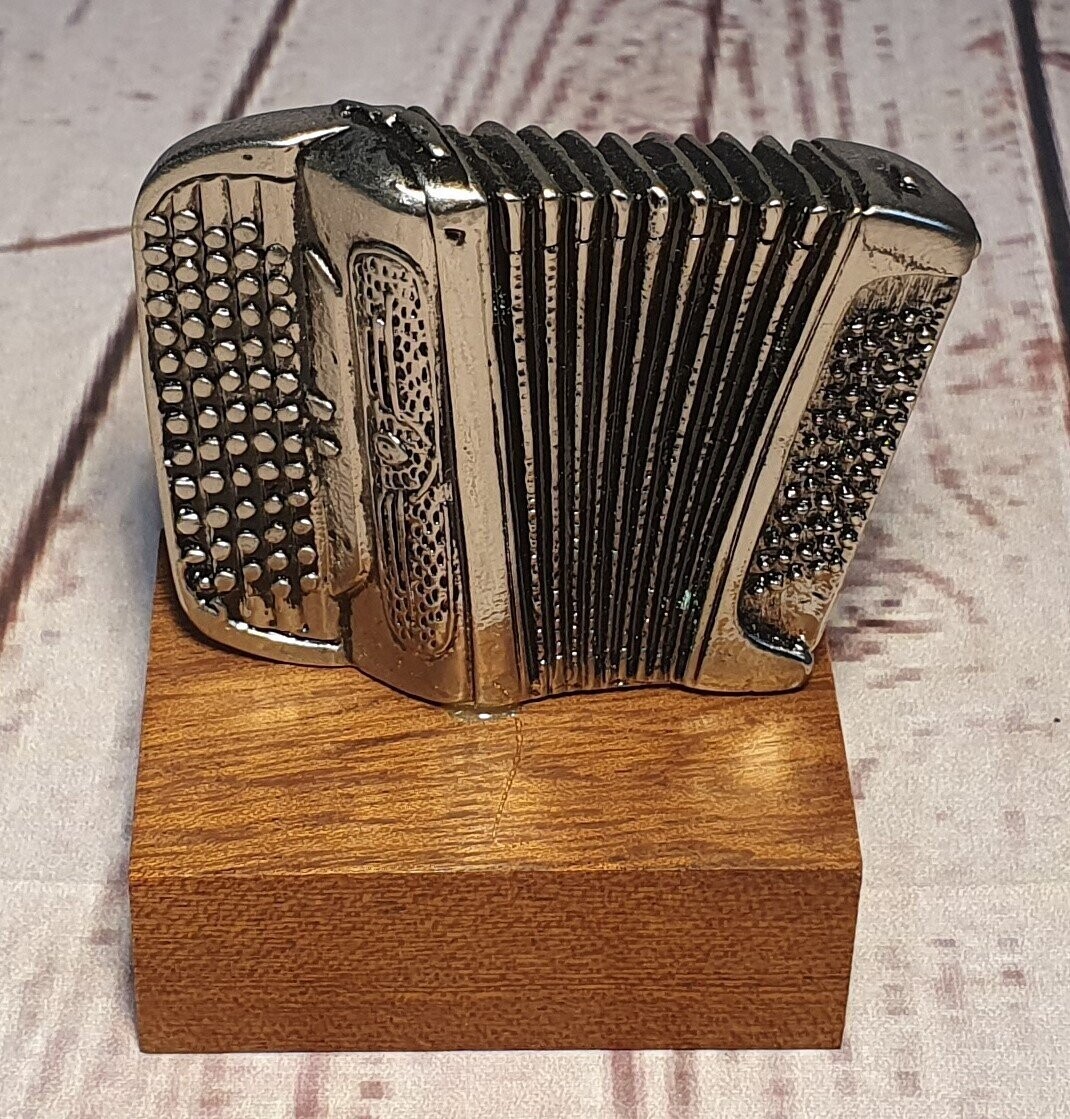 Knopfakkordeon - Modell - Skulptur, Altsilber