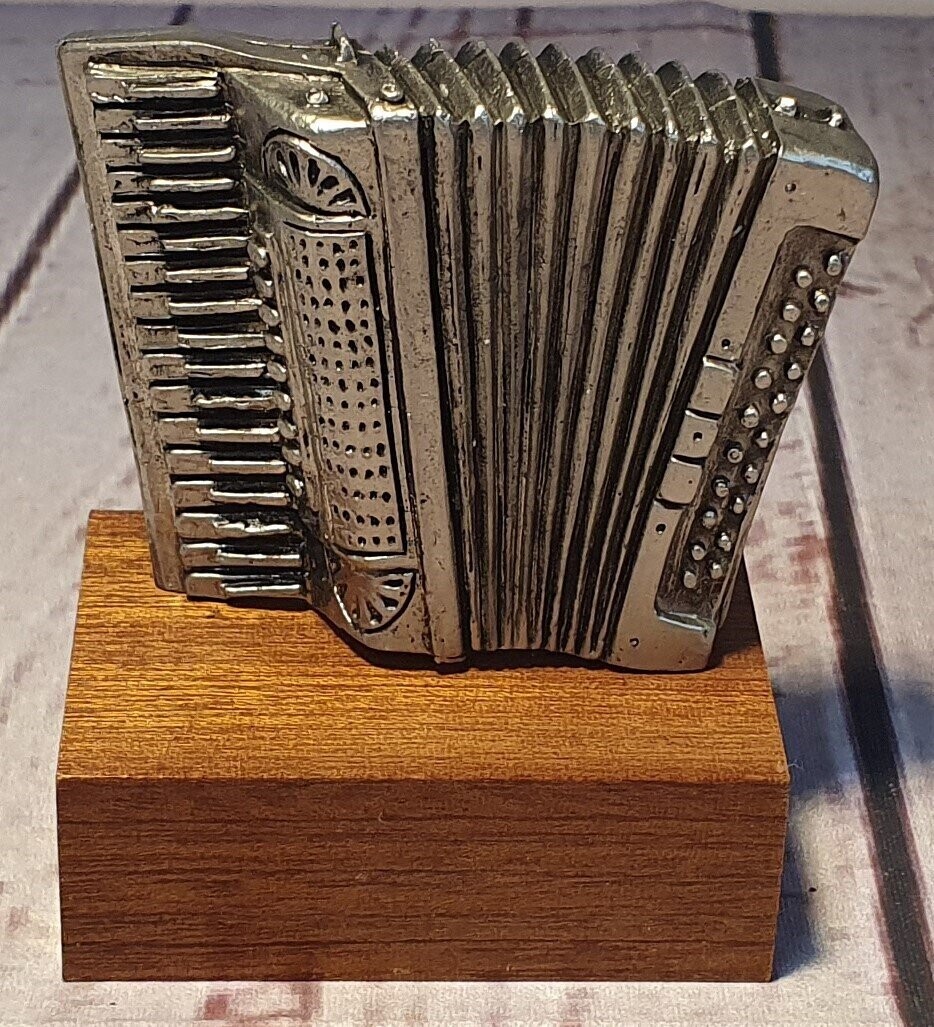 Pianoakkordeon - Modell - Skulptur, Altsilber