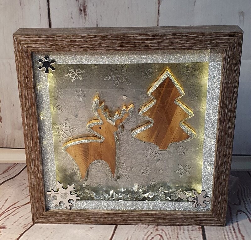 Beleuchteter Bilderrahmen / Dekorahmen, Weihnachten, Rentier, handmade