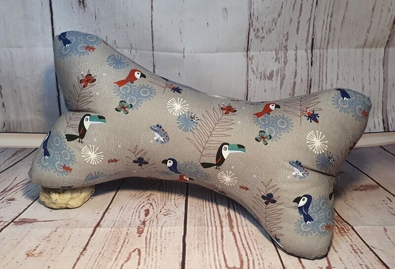 Leseknochen, Nackenkissen, Nackenrolle, Leseknochen, Nackenkissen, Nackenrolle, "Tukan" grau, *handmade* Unikat