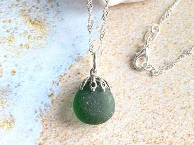 Beautiful Handmade Seaham Beach Green Sea Glass Necklace Gift For Her, Stunning Green English Sea Glass Necklace, Green Sea Glass Pendant