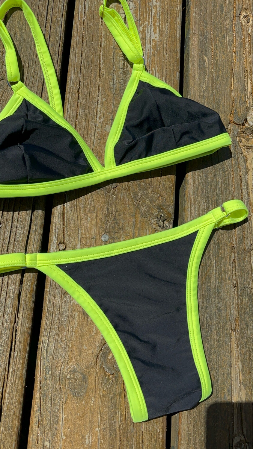 Bikini Sunset negro con amarillo fluo