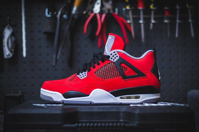 Jordan 4s