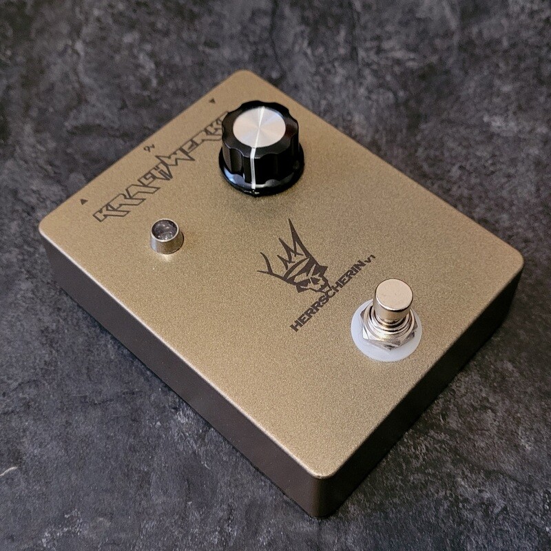 Herrscherin V1 Gold Enclosure