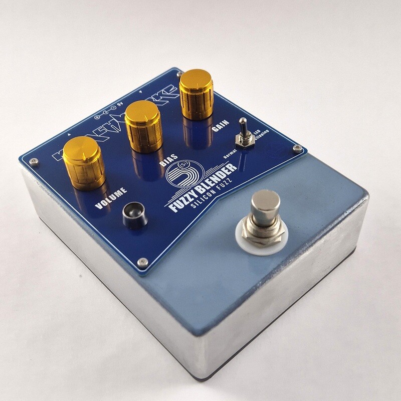 Fuzzy Blender si modded Fuzz Face with LED clipping option