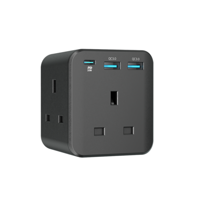 Powerology 3-Outlet Wall Socket With Fast Charging USB