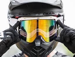 GOGGLE