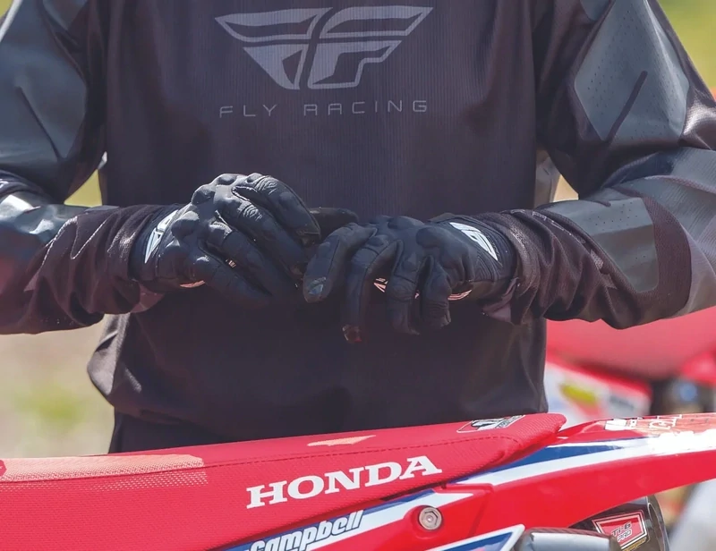 GUANTES FLY