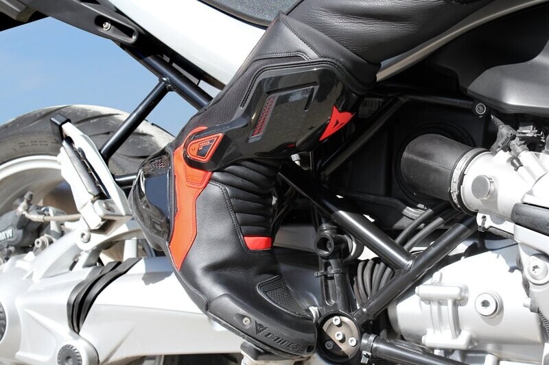 BOTAS Y BOTINES DAINESE