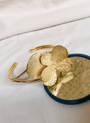 Rosette Bangle