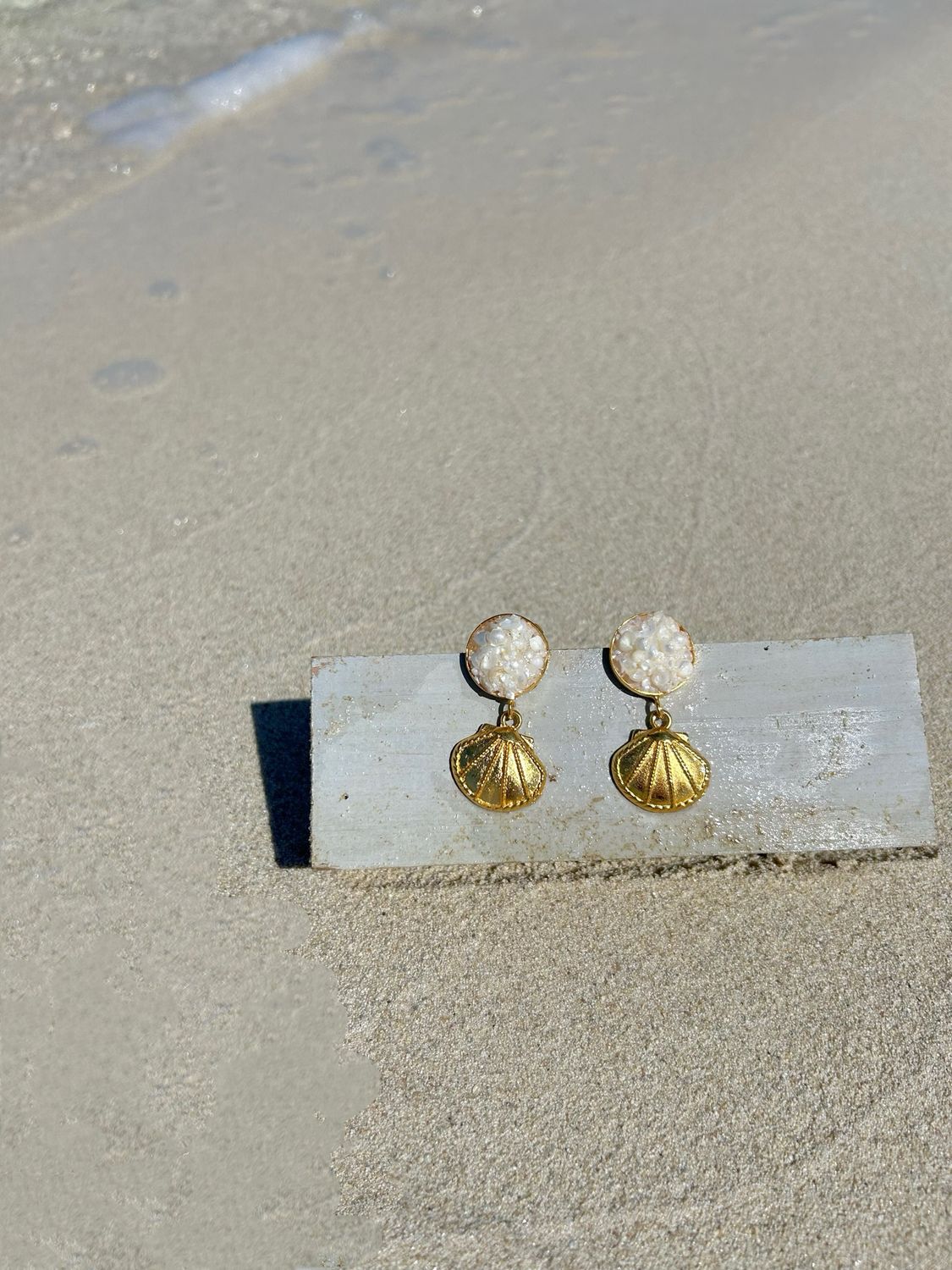 White Seashell earrings