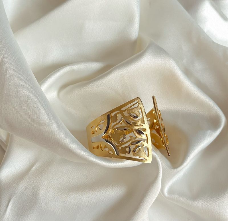 Gold Judgenstil Bangle
