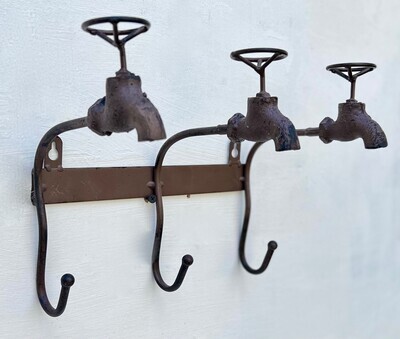 Rustic tap hooks