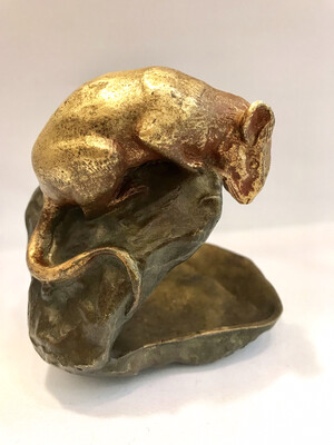 Bronze sculpture mouse rat sitting on a shell around 1900 signed “Dropsy” artist France signed Dropsy for Lucien Émile Dropsy