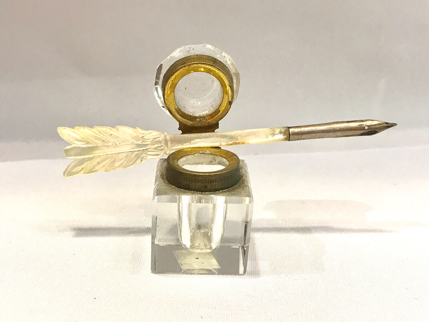 Kleine antike Schreibfeder für Tinte Pfeil Form für eine Dame um 1820 Empire Perlmutt Silber 1819-1838 Frankreich