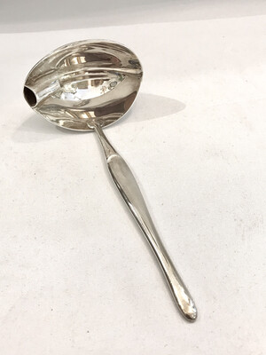 Christofle Duo 1957 Tapio Wirkkala Design versilbert Sossenkelle mit Fett Separierung, special sauce ladle