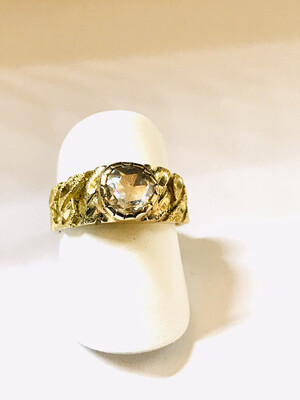 Schöner Goldring 22 ct mit grossem Diamant im Rosenschliff antik und modern
