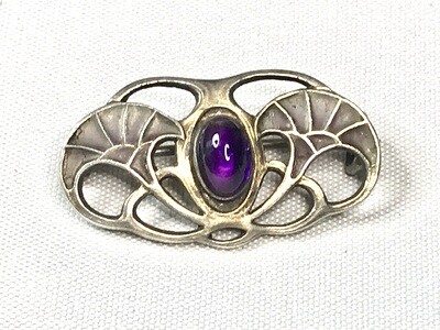 Heinrich LEVINGER Brosche Pforzheim Silber Plique-à-jour transluzid Fensteremaille Jugendstil um 1900 Deutschland Amethyst , German signed art nouveau silver window enamel brooch egyptian revival