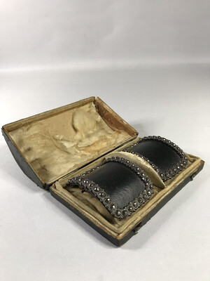 Antike Schuhschnallen im Original Etui Stahl um 1800 England Cut Steel antique shoe buckles in Box