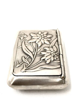 Silber Pillendose mit Edelweiß Dekor Jugendstil rechteckig Frankreich um 1900