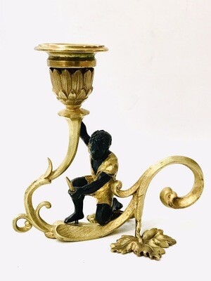 Bronze Wien vergoldet um 1880 Kerzenleuchter mit Skulptur eines arbeitenden Afrikaner