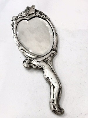 Jugendstil versilberter Handspiegel mit nackter Frau , Irisblüte, Schmetterling geschliffener Spiegel um 1900 , art nouveau hand mirror beveled glass naked lady butterfly signed Joindy