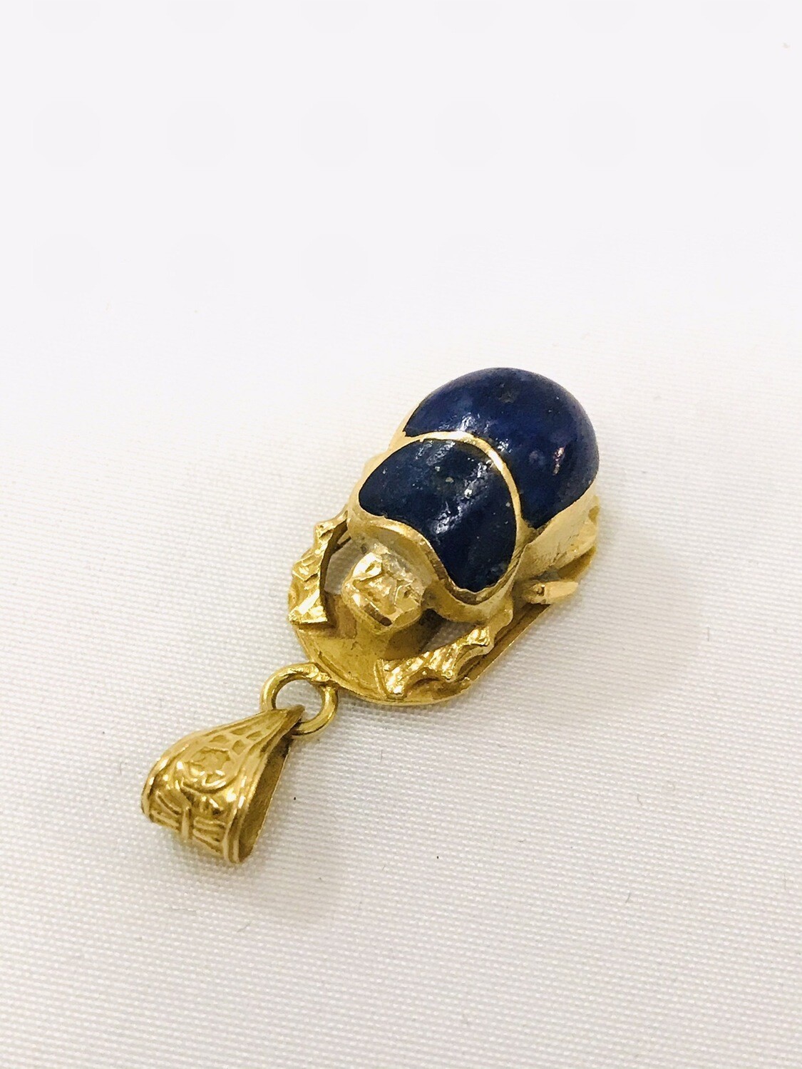 Art Deco Skarabäus Anhänger in 750 Gold mit blauem Email um 1925 ägyptisch