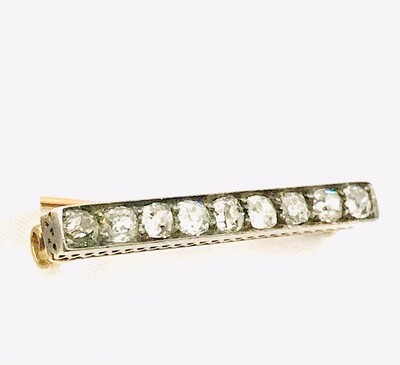 Brosche 585 Gold mit 9 Altschliff Diamanten geschätztes Gesamtgewicht 1 ct, 14 ct gold bar brooch set with 9 old cut diamonds