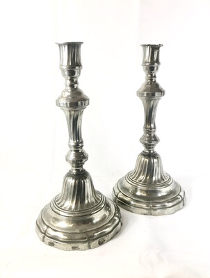 Paar antike Kerzenleuchter aus Zinn um 1745 Frankreich signiert Ferari , pair of french antique pewter candlesticks 18th century signed and marked FIN