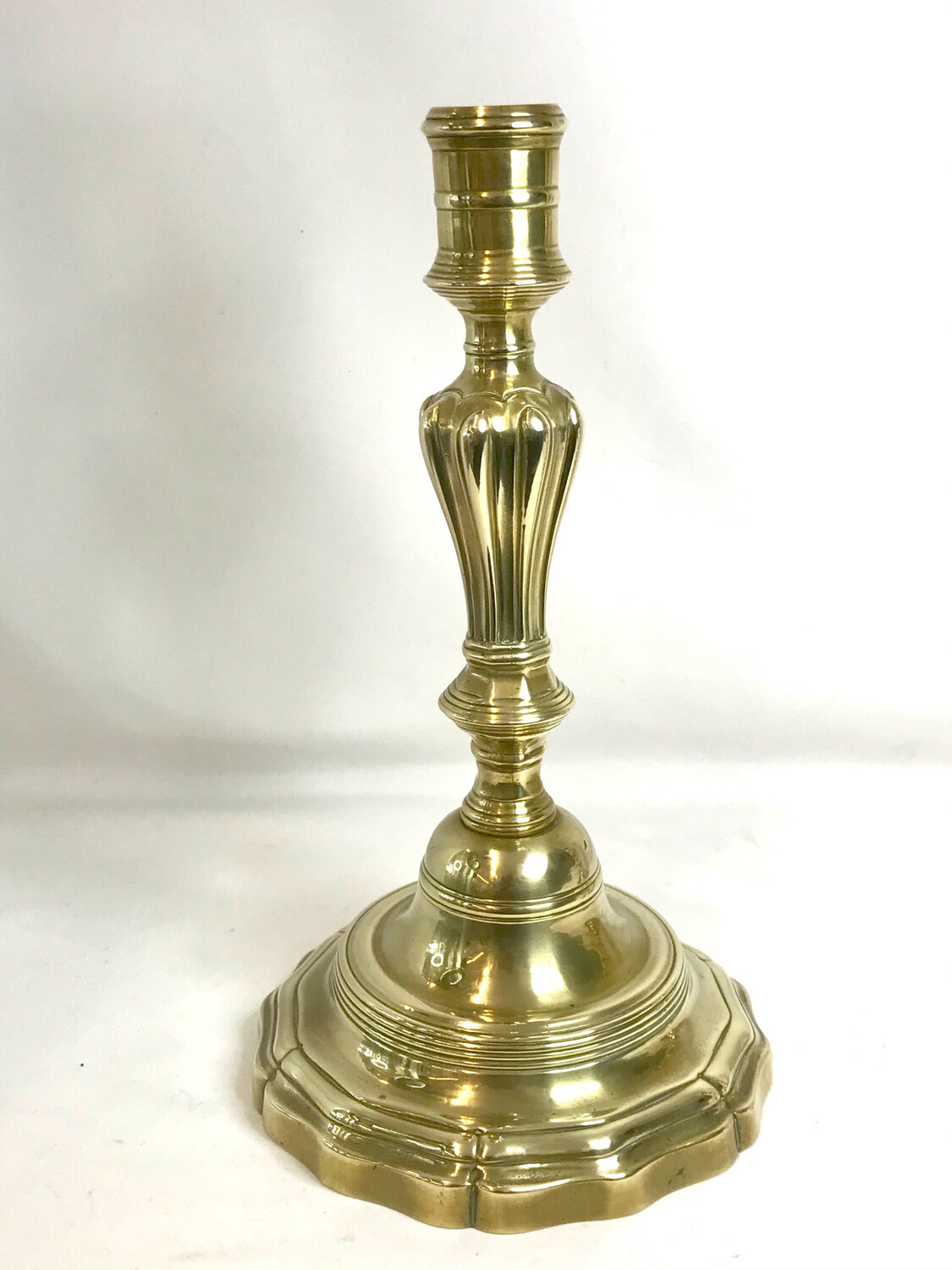 Wunderschöner antiker Bronze Kerzenleuchter um 1750 Frankreich mit Naht, antique candlestick 18 th century seemed